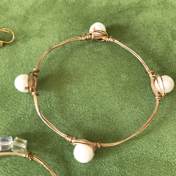 Crystal Wire Wrap Bangle/Pearl Earrings - Picture 8 of 8